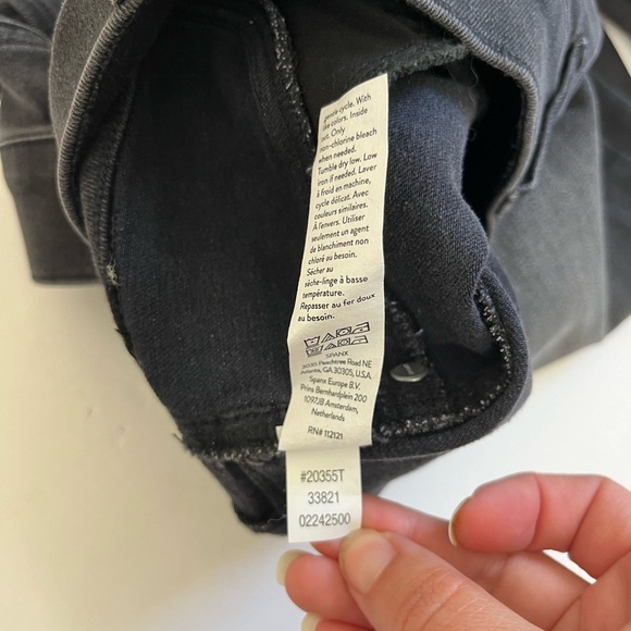 Spanx Straight Leg Jeans Vintage Black Size Medium Pull On - Picture 5 of 10